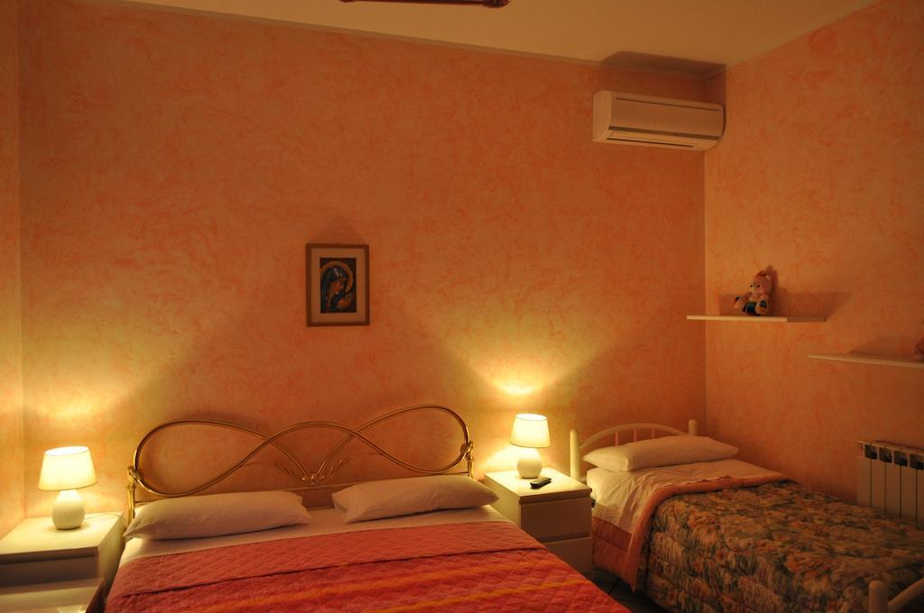 B&B Villa Dagala Santa Venerina Habitación foto
